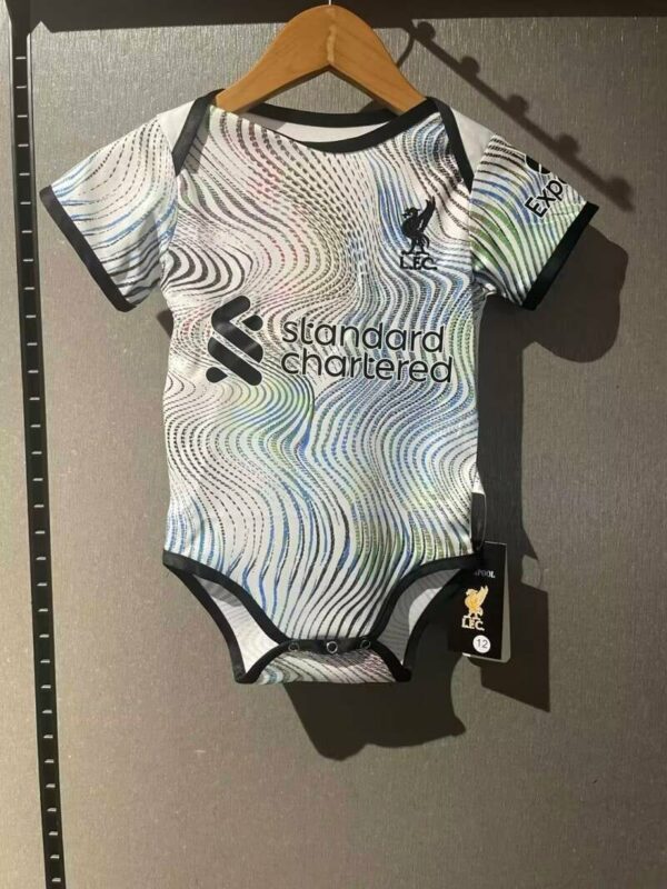 Body Bebe Liverpool temporada 22/23 Segunda equipación