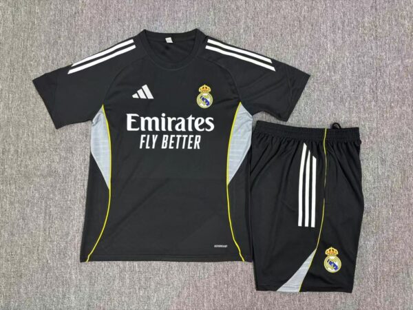 Conjunto Entrenamiento Real Madrid 2 temporada 25/26