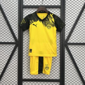 Conjunto Niño Dortmund temporada 25/26 Primera equipación