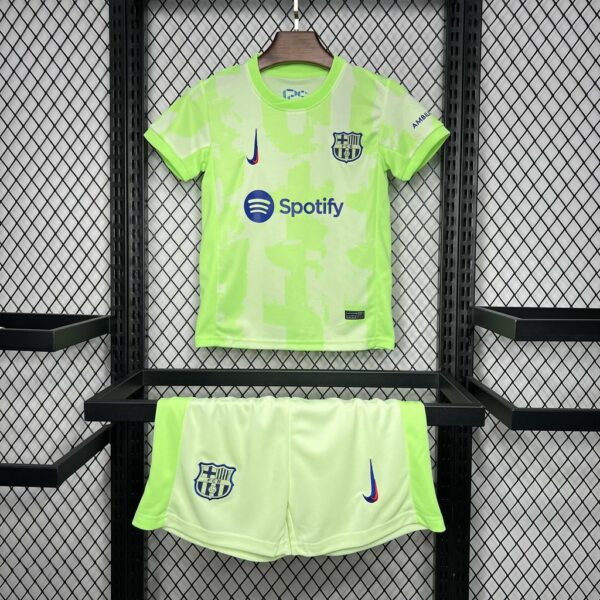 Conjunto Niño Barcelona temporada 24/25 Tercera equipación