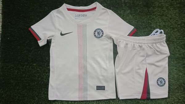 Conjunto Niño Chelsea temporada 25/26 Segunda equipación