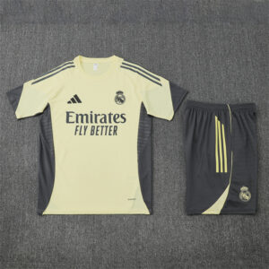 Conjunto Entrenamiento Real Madrid temporada 25/26