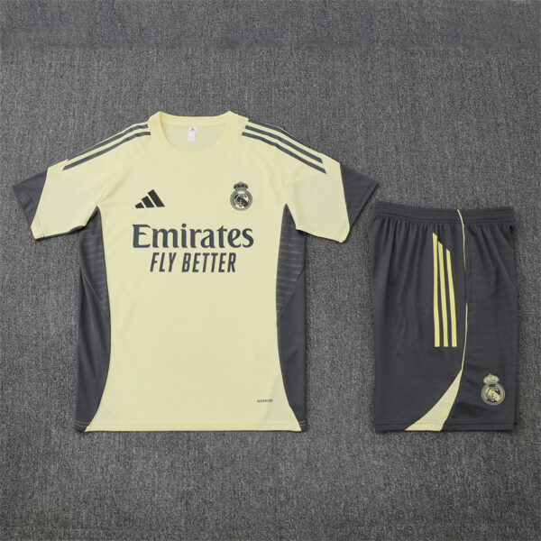 Conjunto Entrenamiento Real Madrid  temporada 25/26