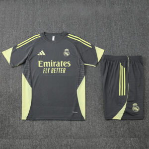 Conjunto Entrenamiento Real Madrid temporada 25/26