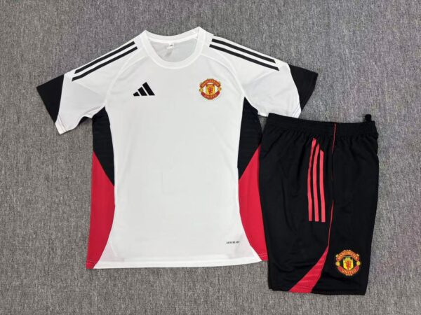 Conjunto Entrenamiento Manchester United temporada 25/26