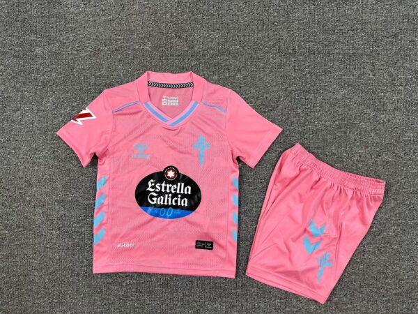 Conjunto Niño Celta temporada 25/26 Tercera equipación