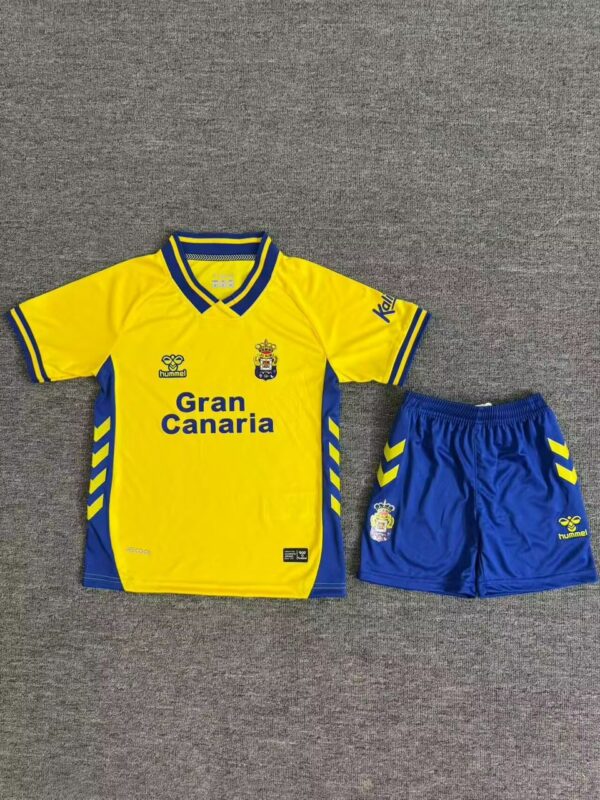 Conjunto Niño Las Palmas temporada 25/26 Primera equipación